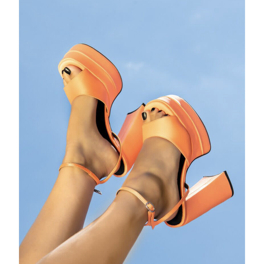 AZALEA WANG JUST A DREAM CHUNKY SANDAL IN ORANGE